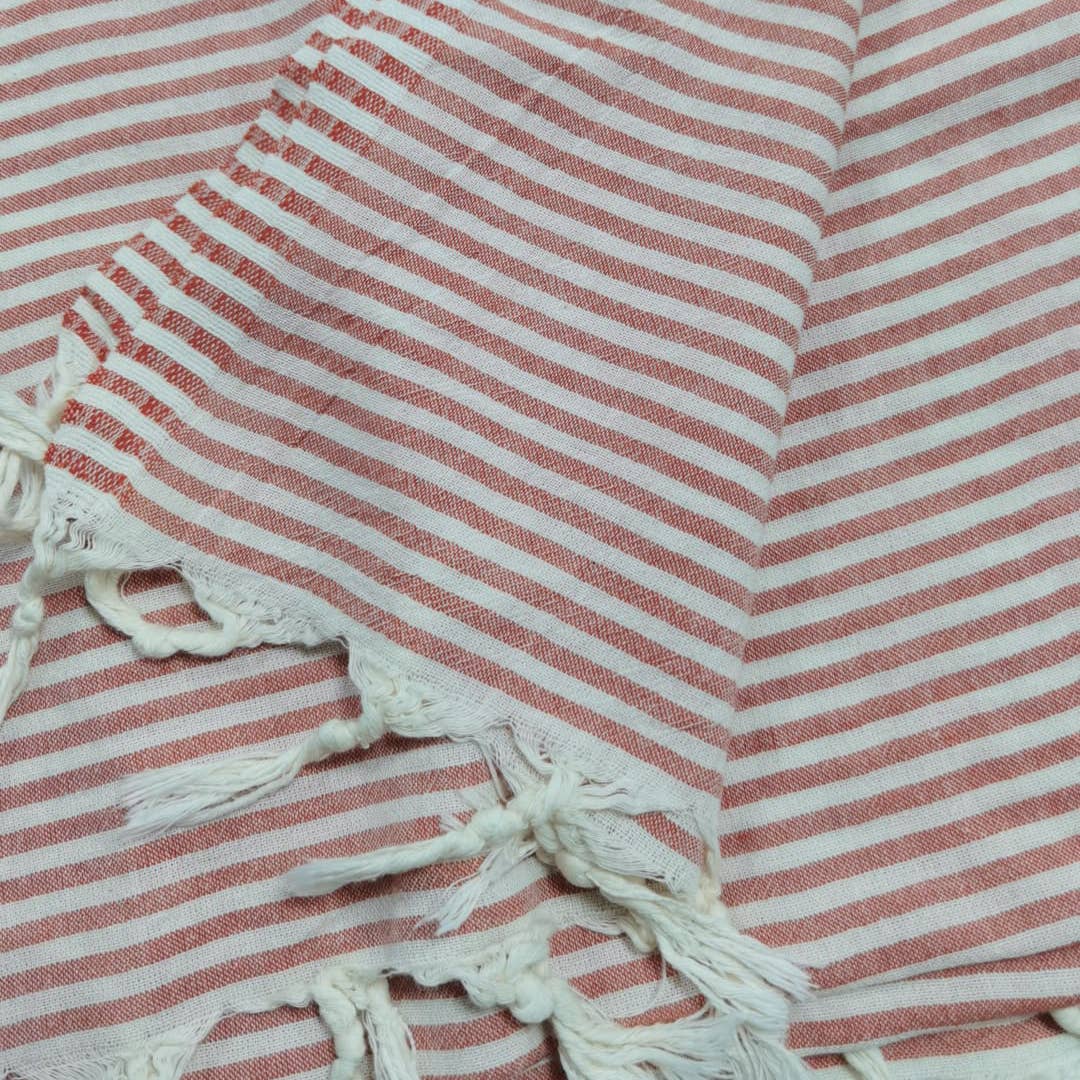 Royal Turkish beach towel in fine stripe, 33x66 in, flat-woven peshtemal | Kikoya