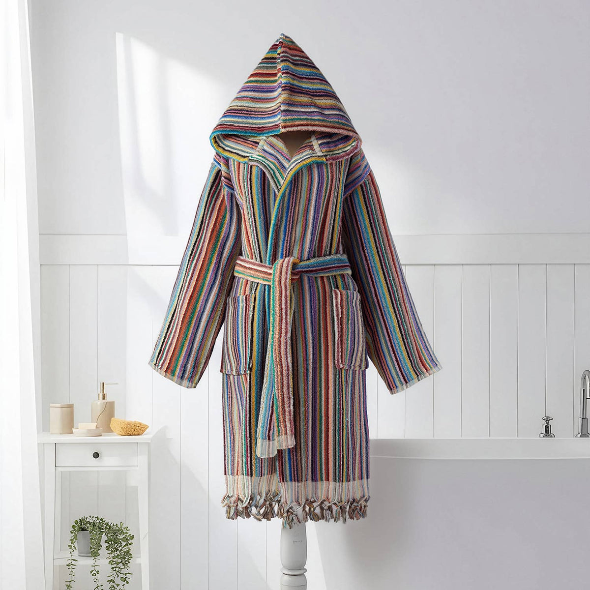 Pompom Turkish bathrobe – Rainbow Stripe, Hooded, texture detail | Kikoya