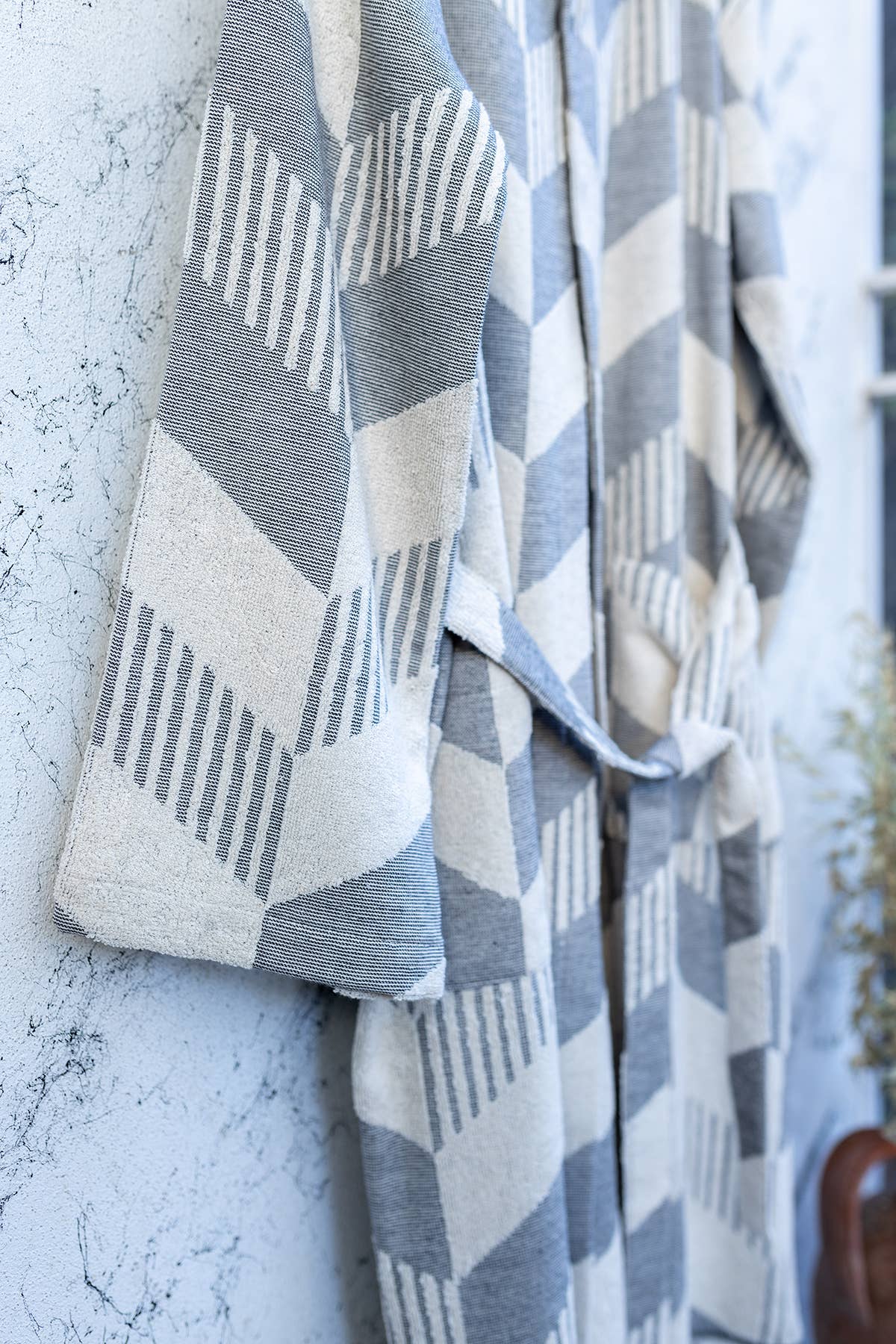 Herringbone raised terry Turkish bathrobe, hooded | Kikoya
