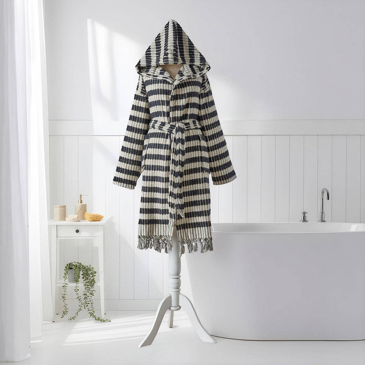 Pompom Turkish bathrobe – Lokum Black & White, Hooded, front view | Kikoya