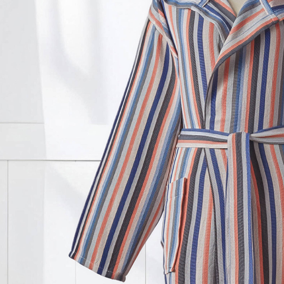 Antique Turkish hooded bathrobe – Navy & Red Stripe | Kikoya