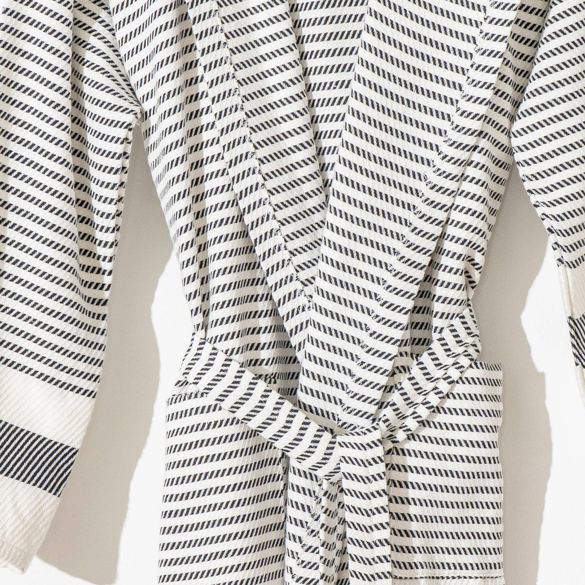 Fine stripe Turkish bathrobe – kimono, contrast border | Kikoya