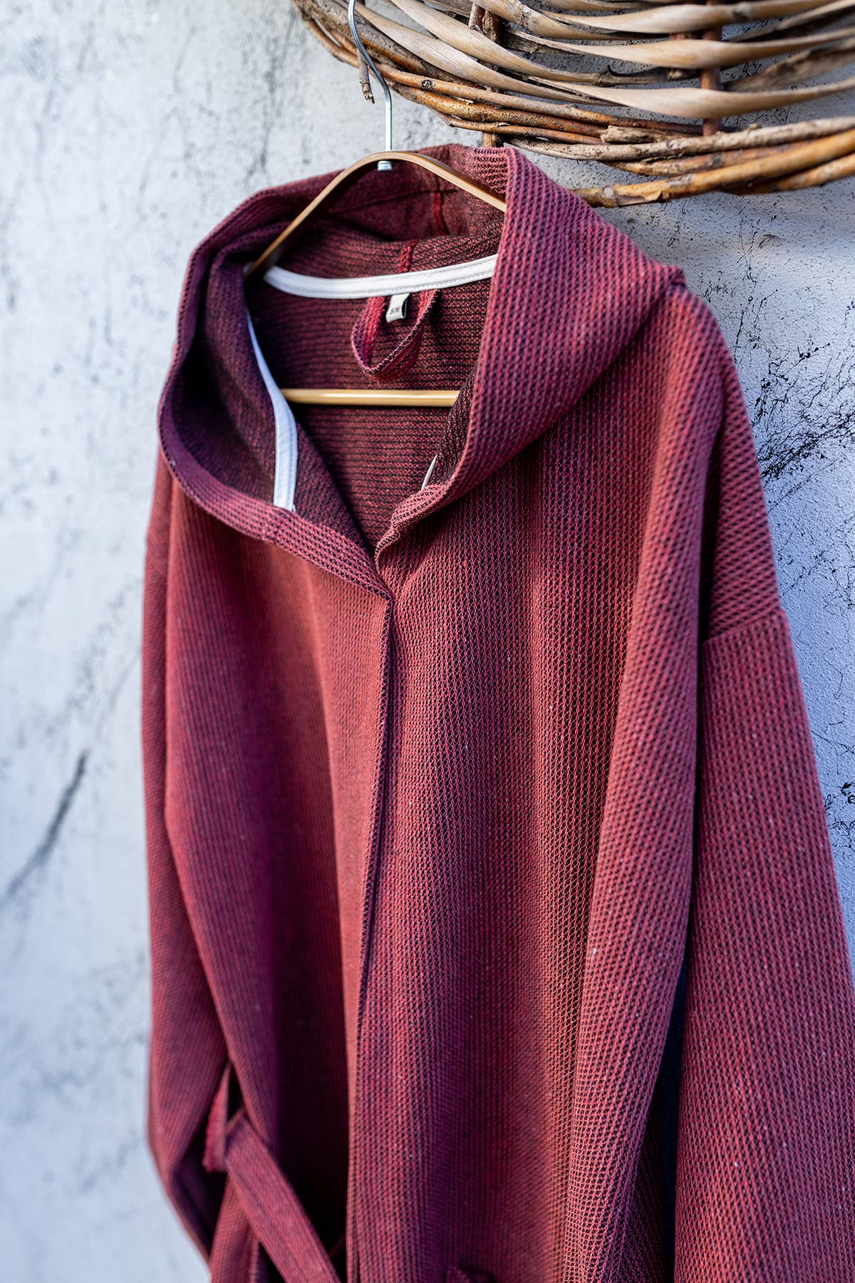 Stonewash waffle Turkish bathrobe, hooded and belted, in burgundy | Kikoya
