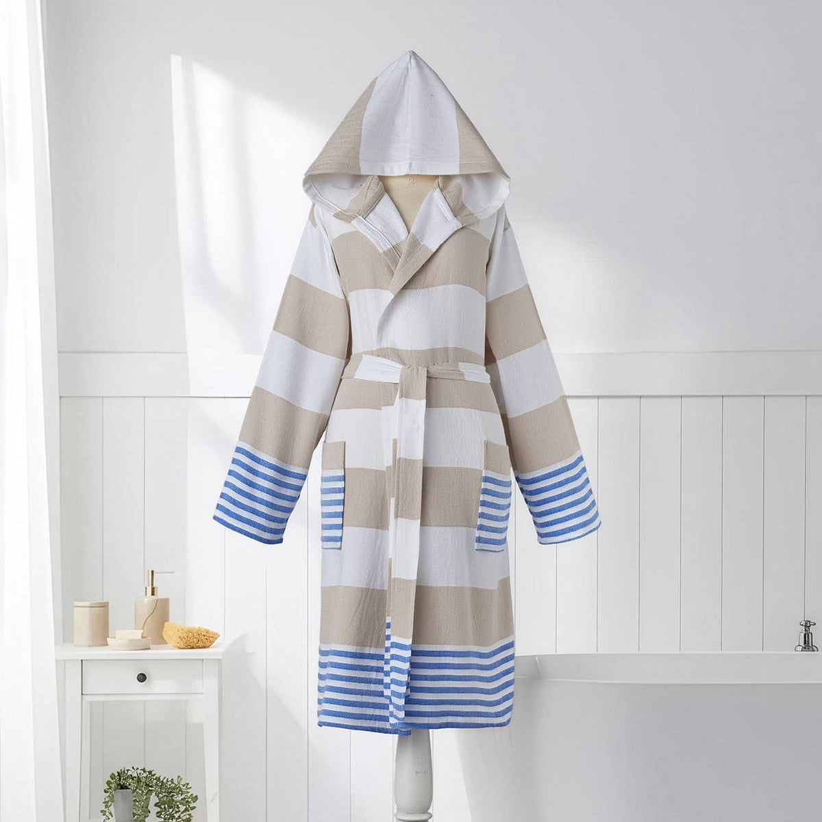 Mediterranean flat-woven Turkish hooded bathrobe – Beige & Blue, front view | Kikoya