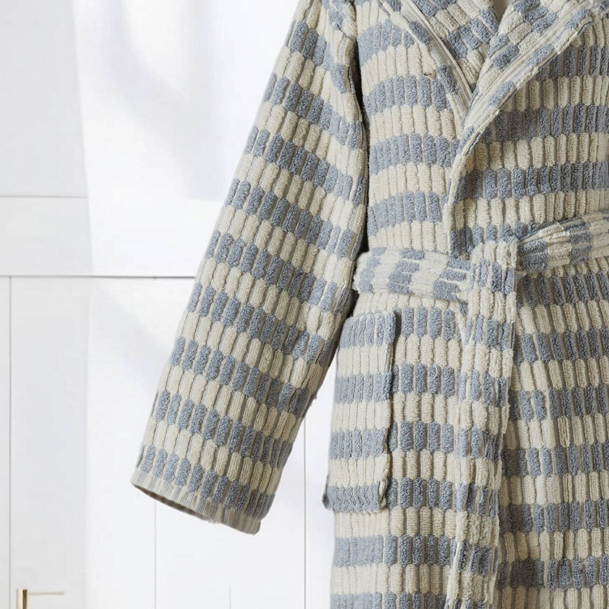 Pompom Turkish bathrobe – Lokum Grey, Hooded, back view | Kikoya