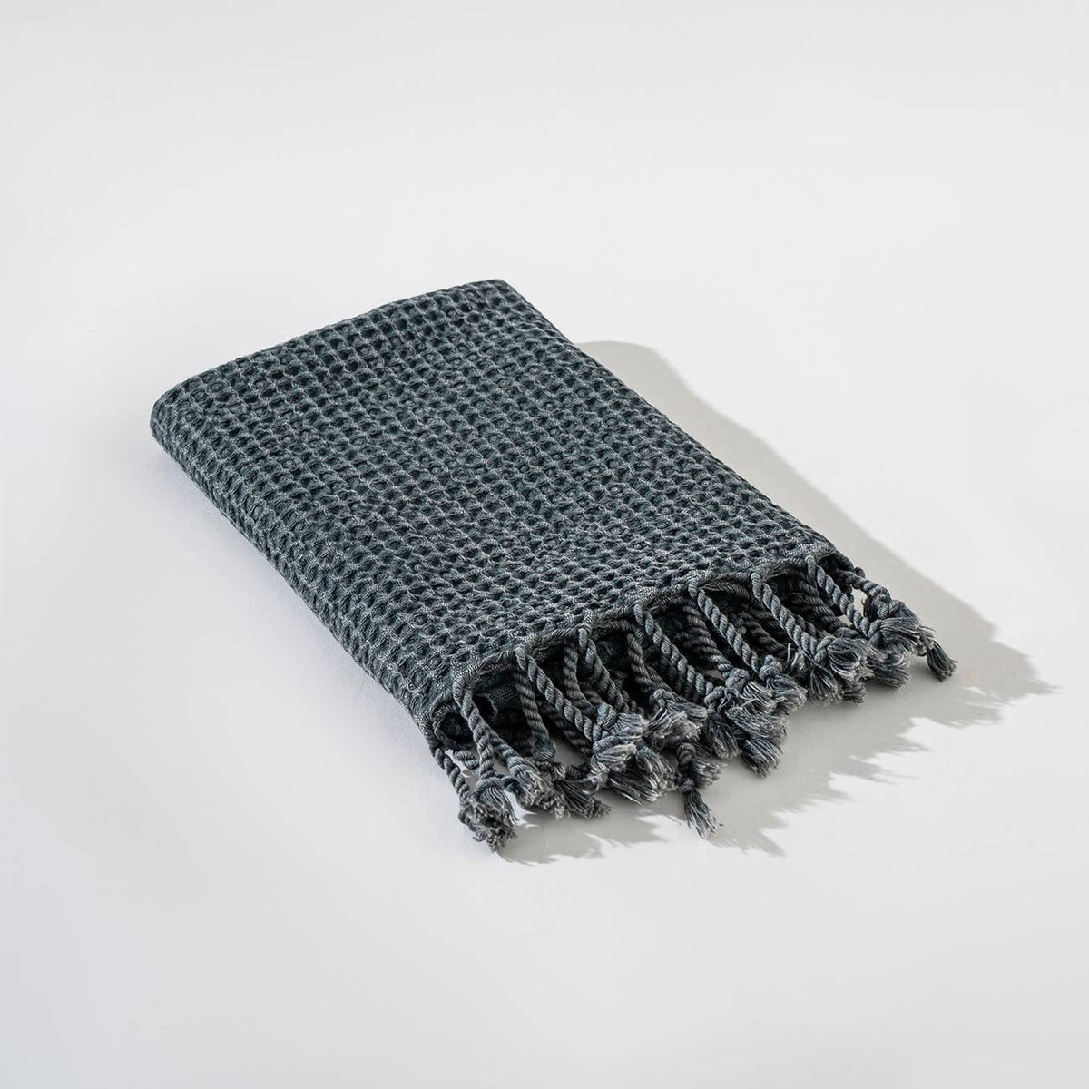 Waffle stonewashed Turkish hand towel – Black | Kikoya