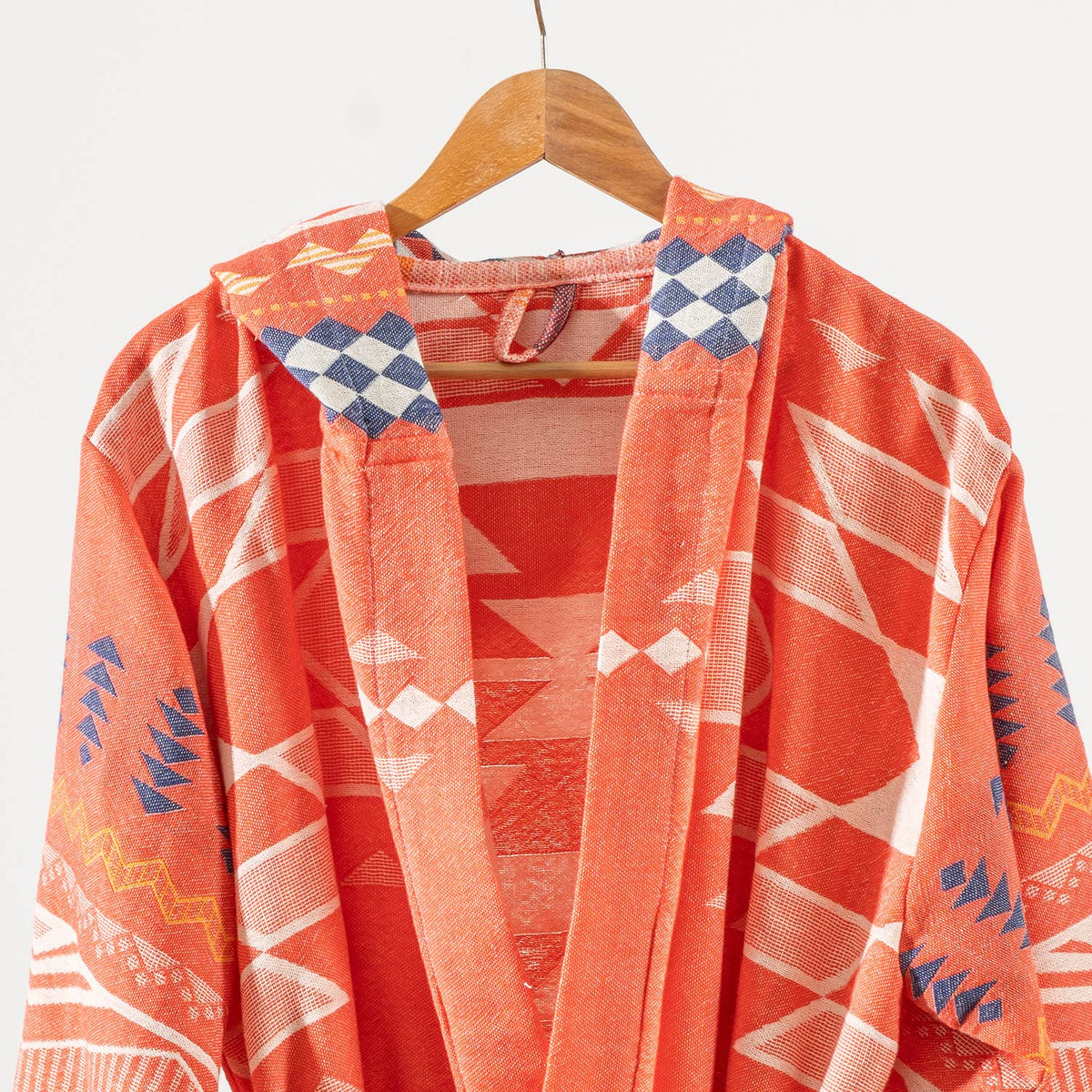 Tribal flat-woven Turkish bathrobe in coral & navy – kimono, fringed hem | Kikoya