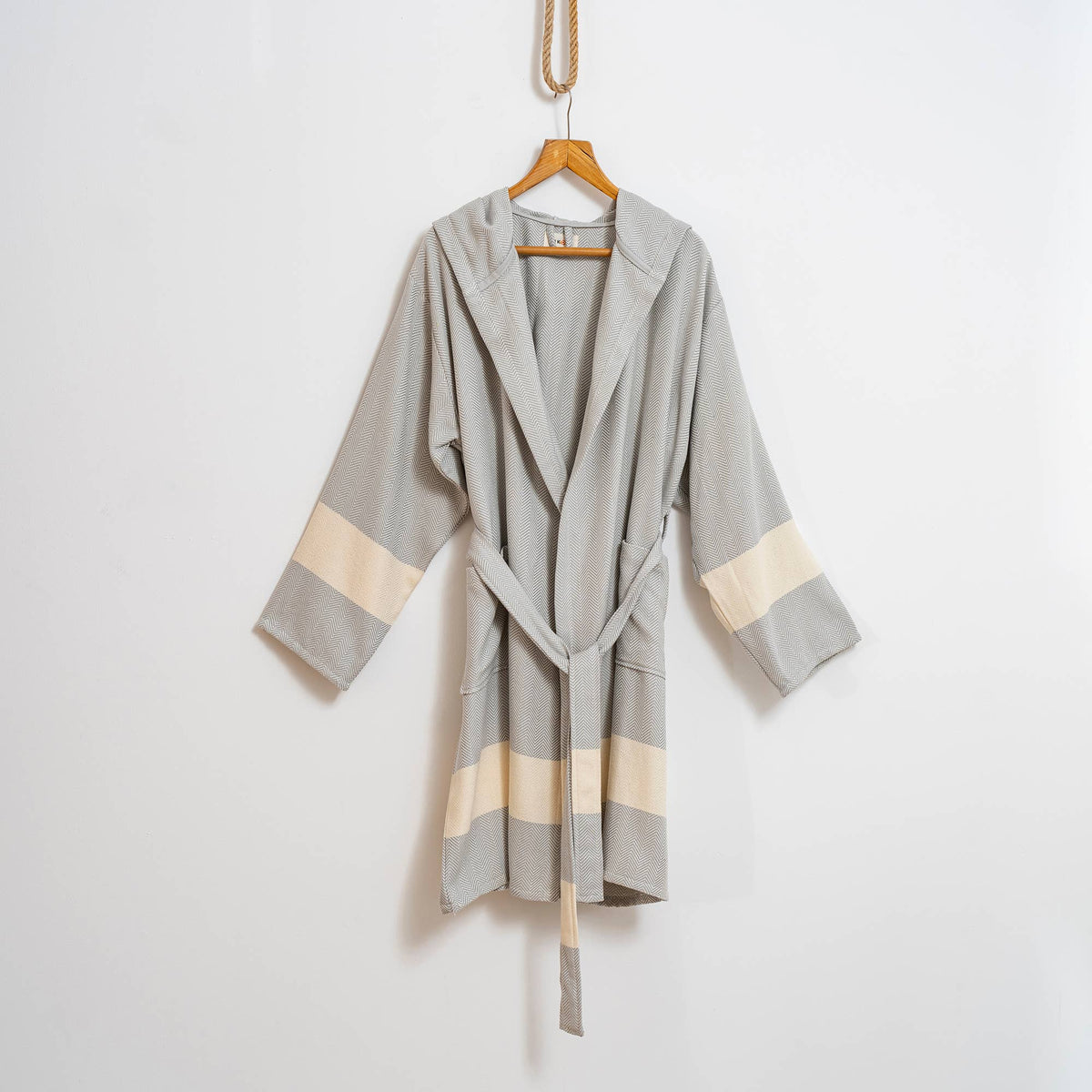 Herringbone Turkish cotton bathrobe – color-block hooded robe | Kikoya