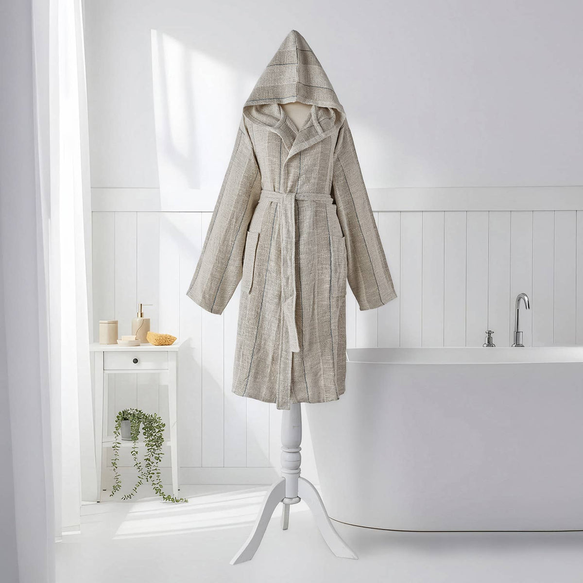 Textured Turkish cotton bathrobe in natural linen look – hooded | Kikoya