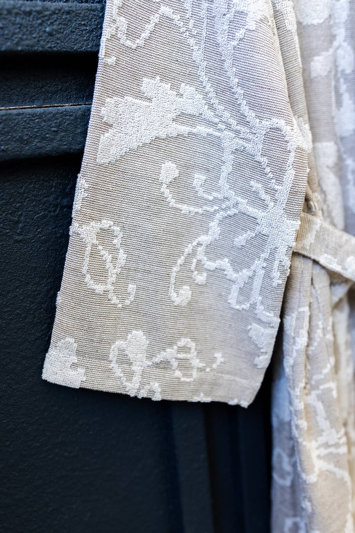 Garden raised terry Turkish bathrobe with a botanical jacquard, hooded | Kikoya