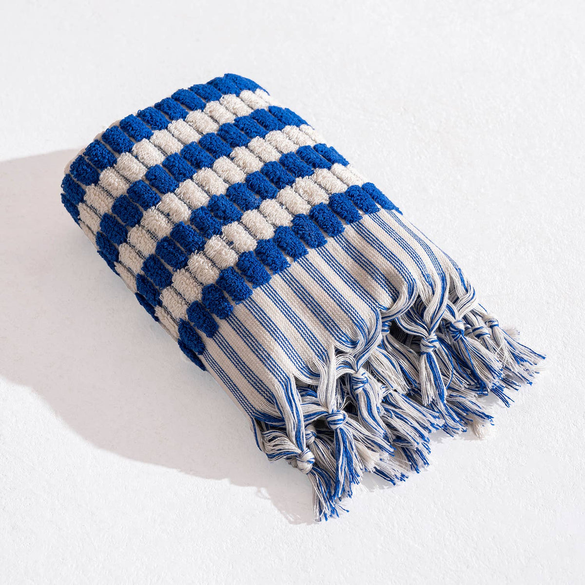 Lokum Pompom Turkish hand towel in Blue, handloomed, 17x38 in | Kikoya