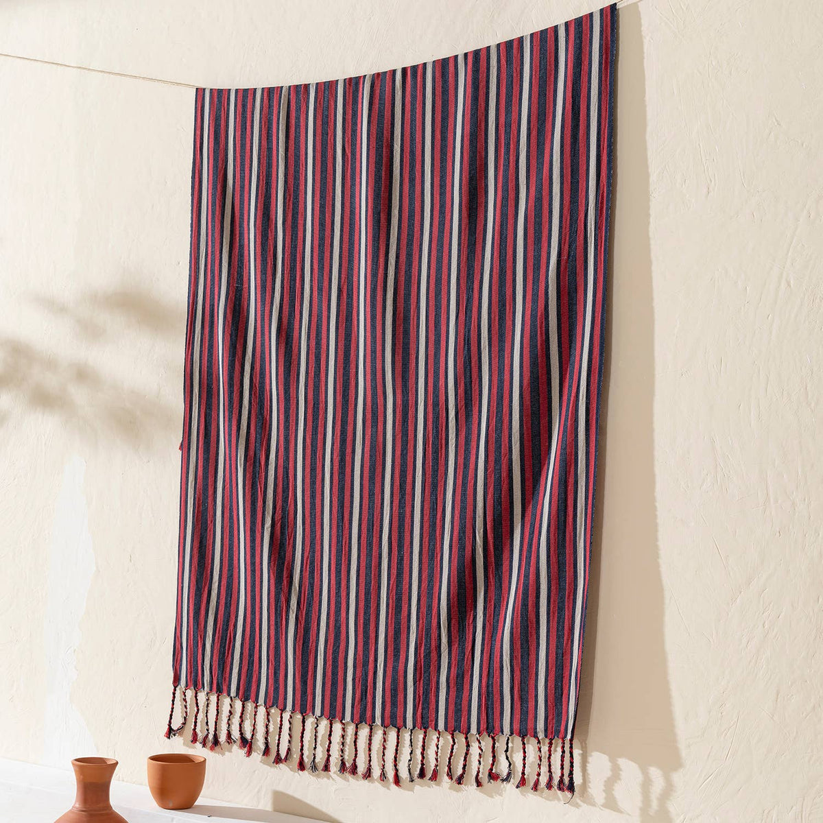 Premium Rustic Turkish beach towel – Burgundy Stripe, close-up of stripes and knotted fringe | Kikoya