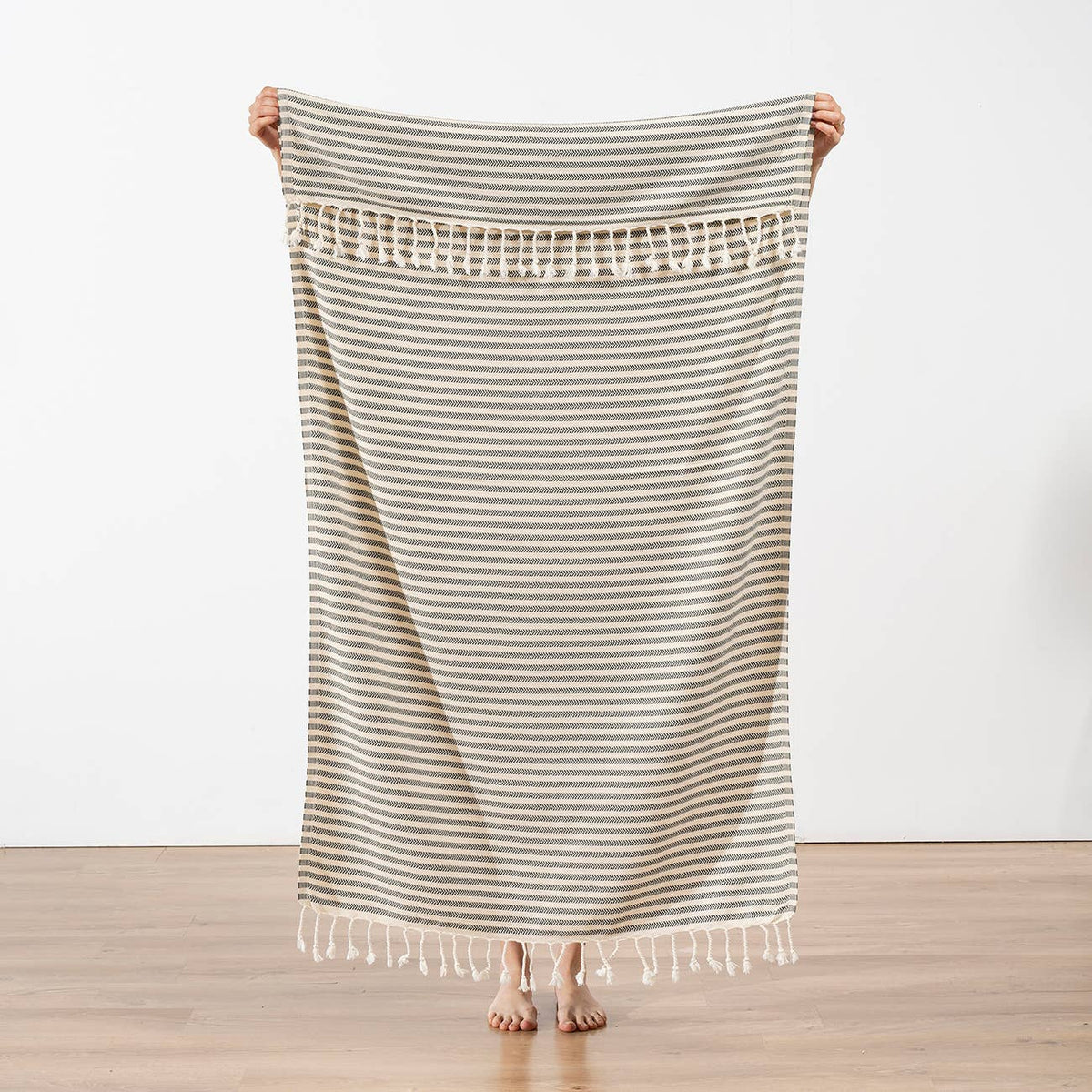 Onbasi Turkish beach towel – Black | Kikoya