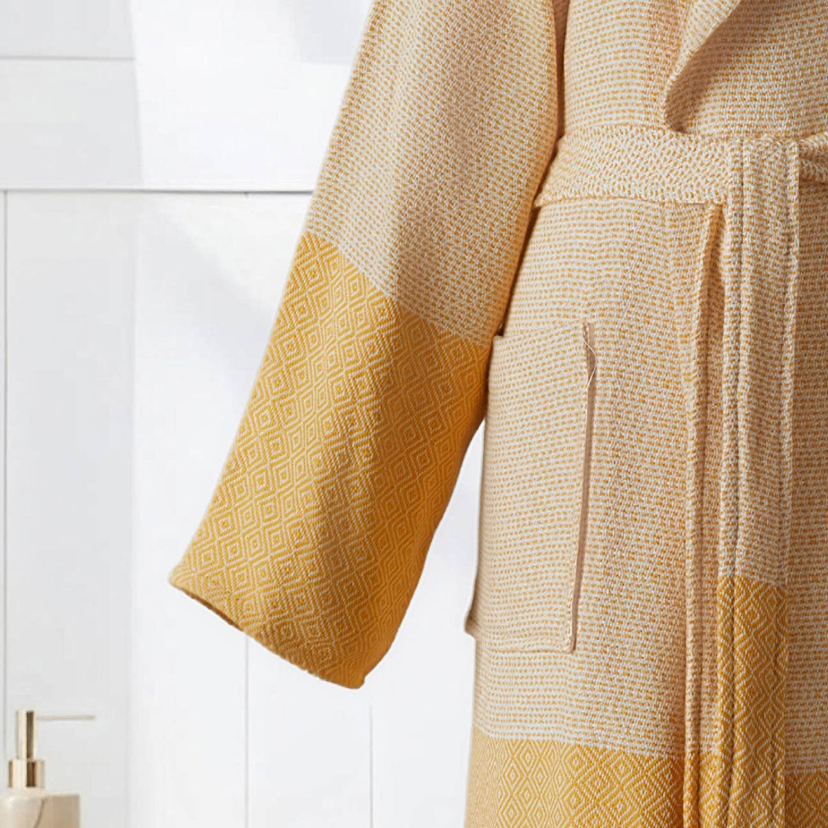 Diamond terry-backed Turkish bathrobe – color-block hooded robe | Kikoya