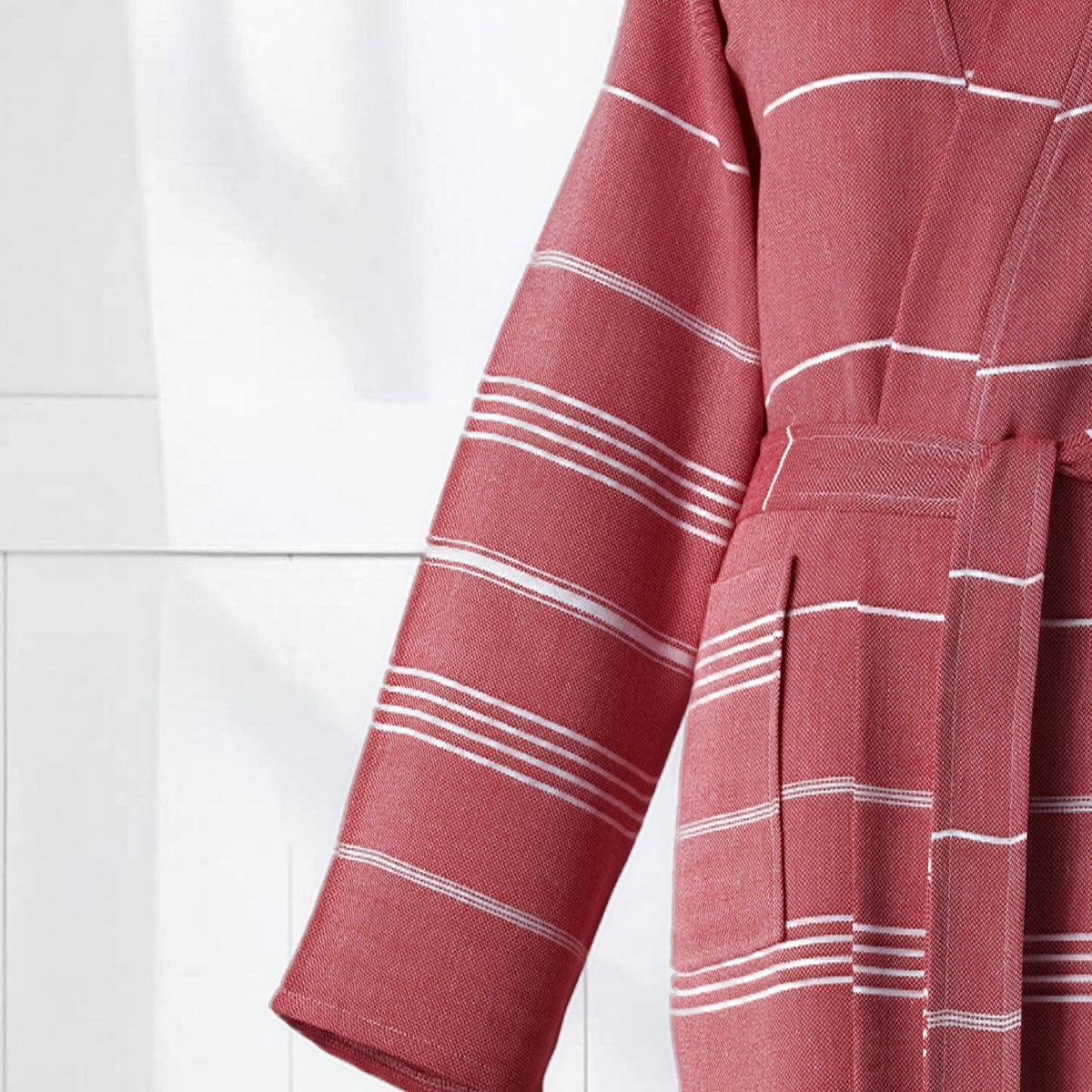 Sultan Turkish kimono bathrobe – Red, tie belt detail | Kikoya