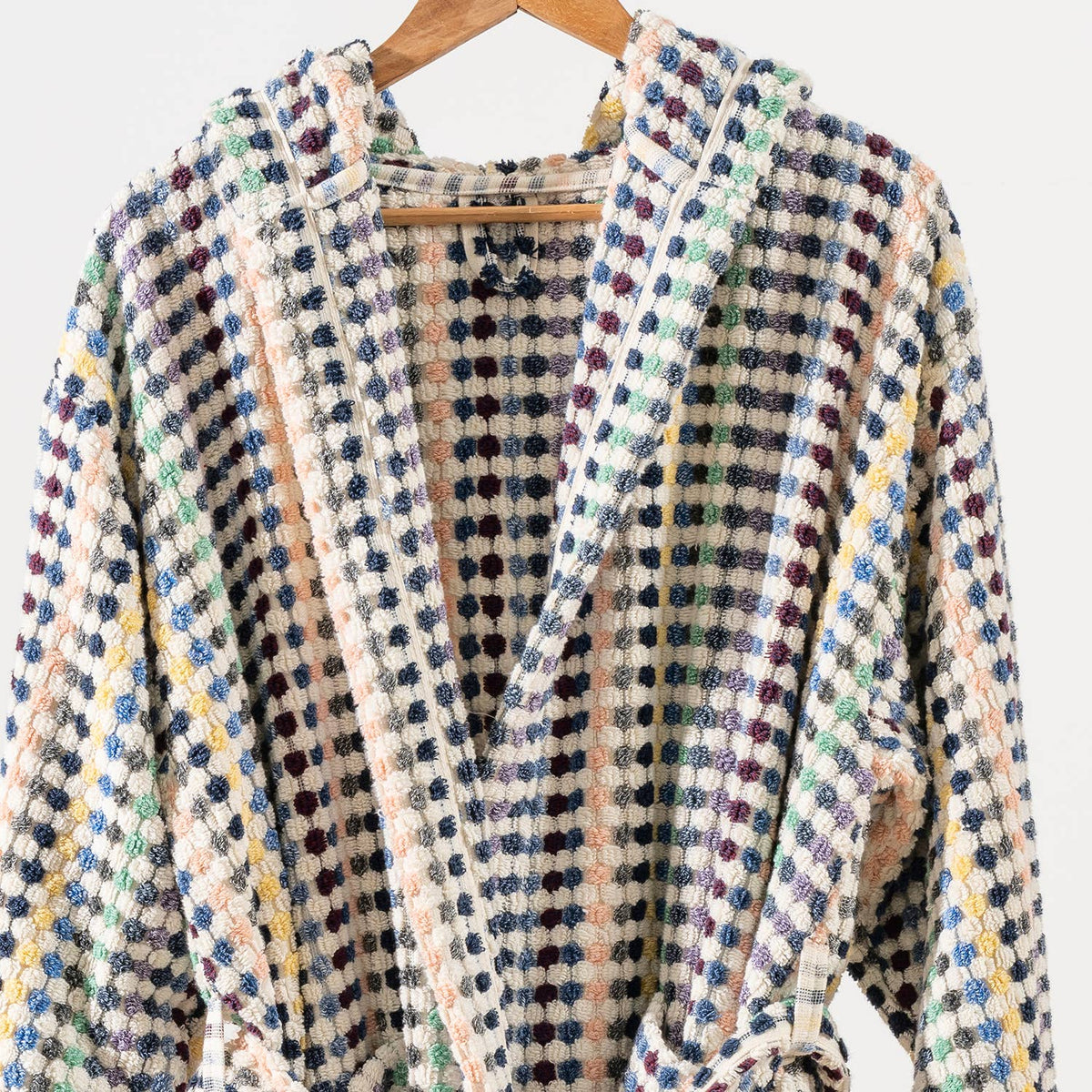 Pompom Turkish bathrobe – Multicolor Melange, Hooded, lifestyle view | Kikoya