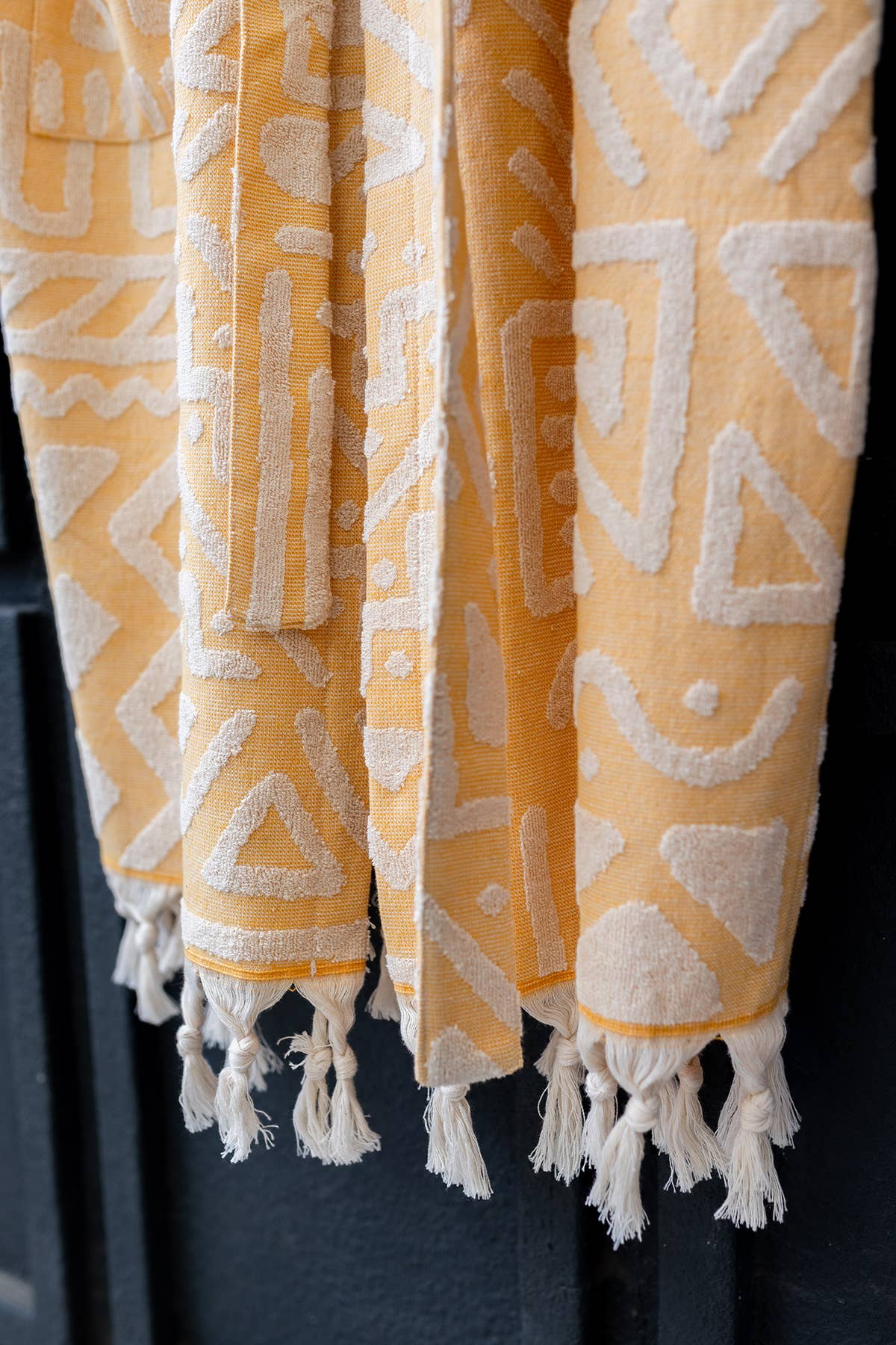 MixGeo raised terry Turkish bathrobe, hooded with a geometric jacquard | Kikoya