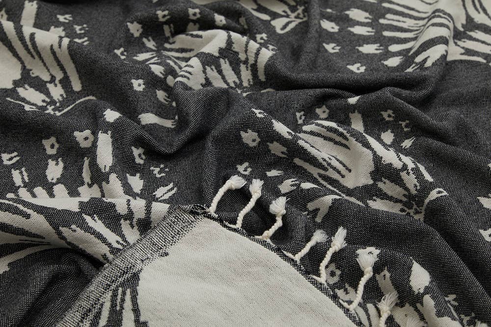 Seashell jacquard Turkish beach towel, 35x70 in, flat-woven with knotted fringe | Kikoya
