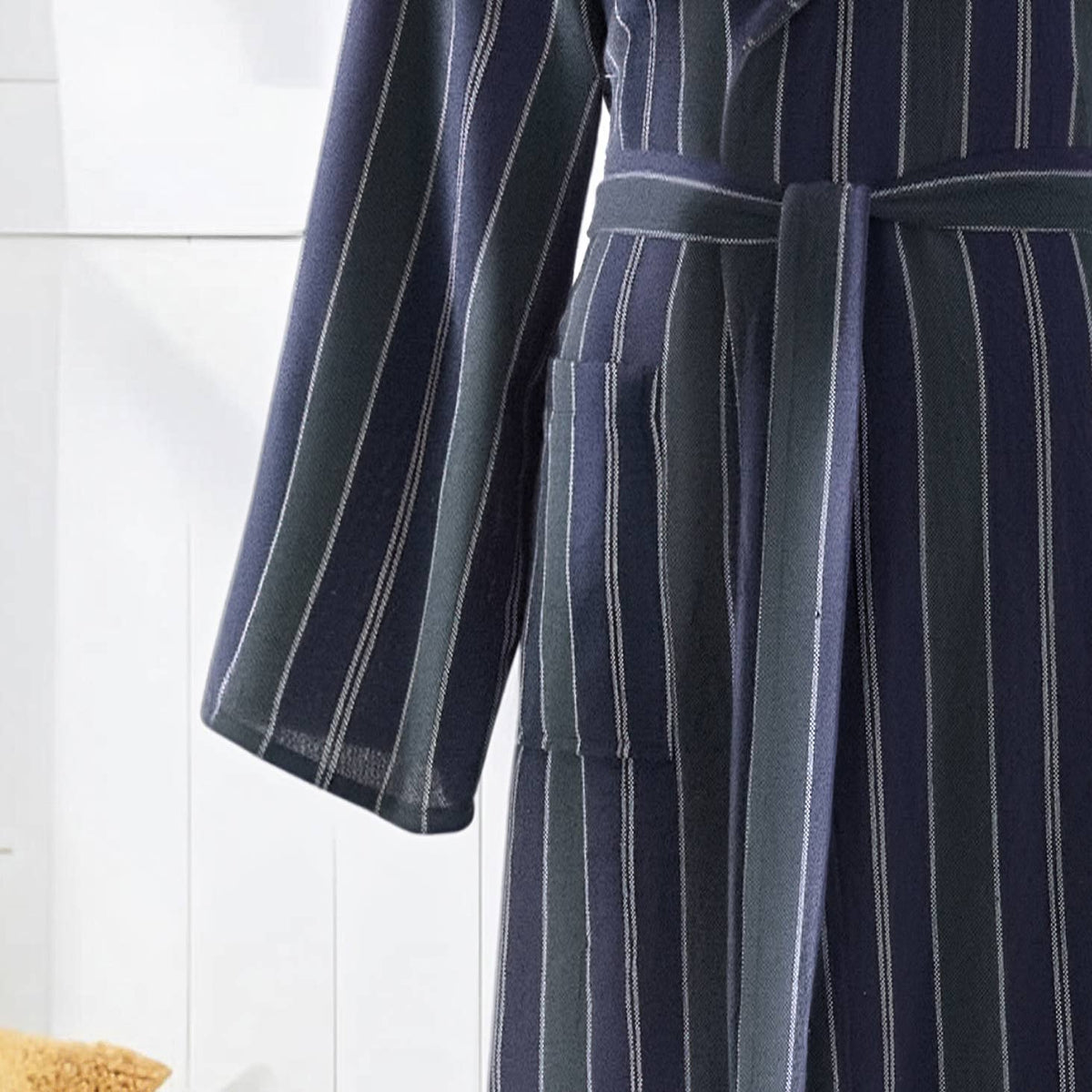 Pinstripe Turkish cotton bathrobe in navy – shawl collar | Kikoya