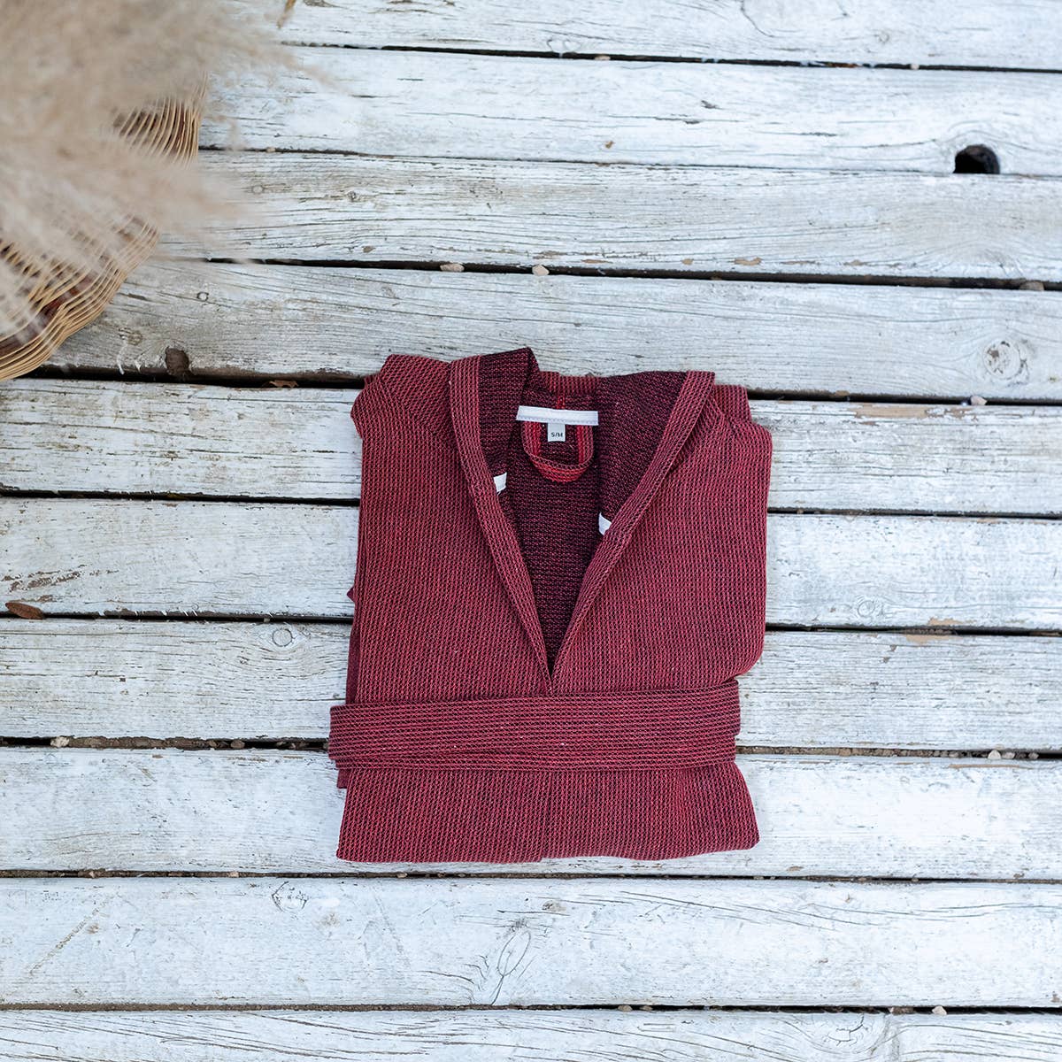 Stonewash waffle Turkish bathrobe, hooded and belted, in burgundy | Kikoya