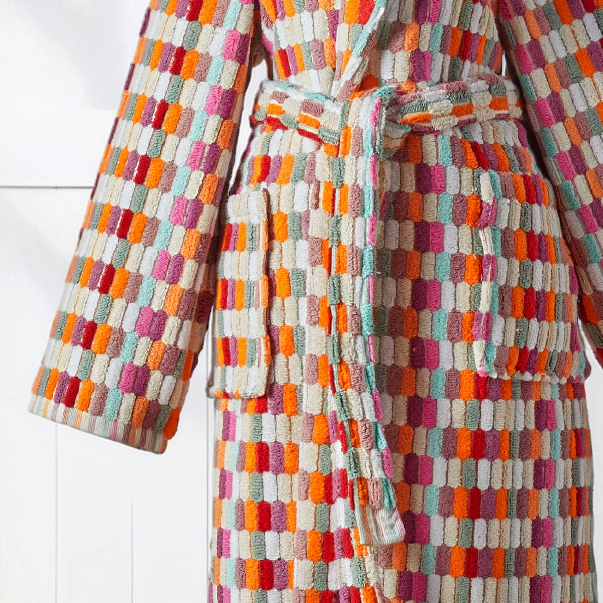 Pompom Turkish bathrobe – Lokum Pink Multi, Shawl Collar, texture detail | Kikoya