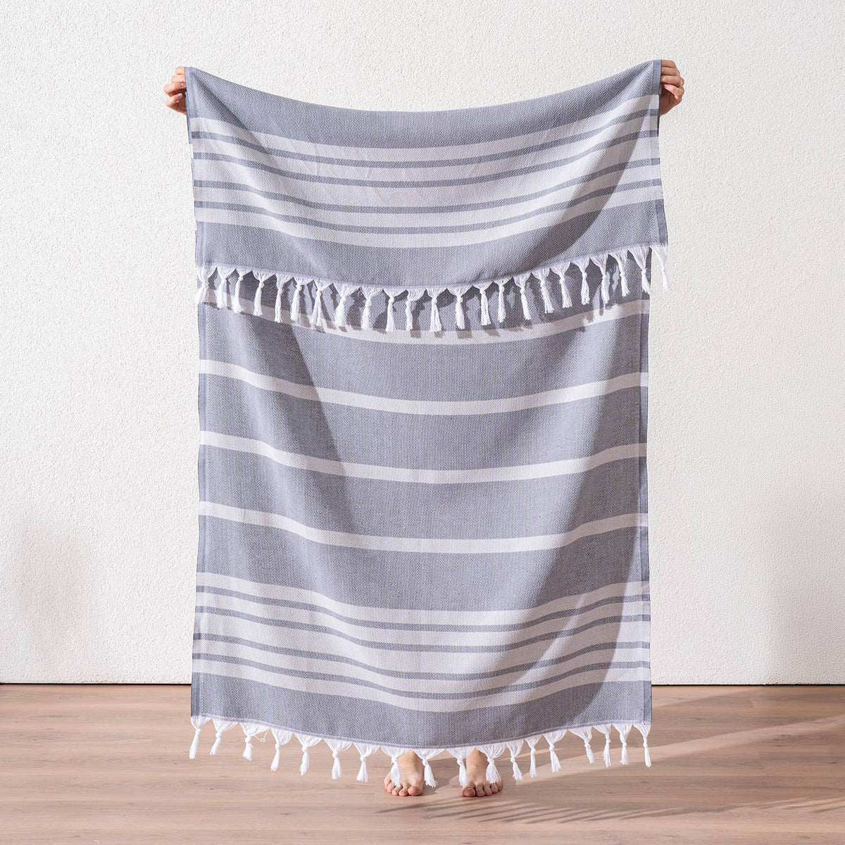 Luxe Herringbone Turkish towel – Anthracite/Grey, anthracite with grey stripes | Kikoya