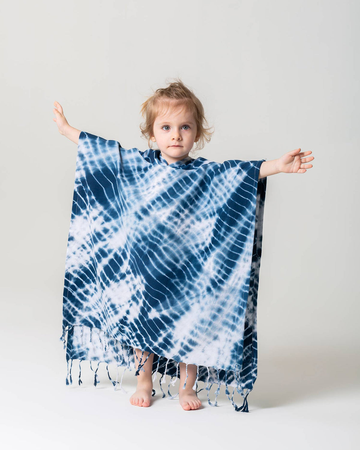 Tie-dye kids hooded towel poncho in Shibori, 100% Turkish cotton | Kikoya