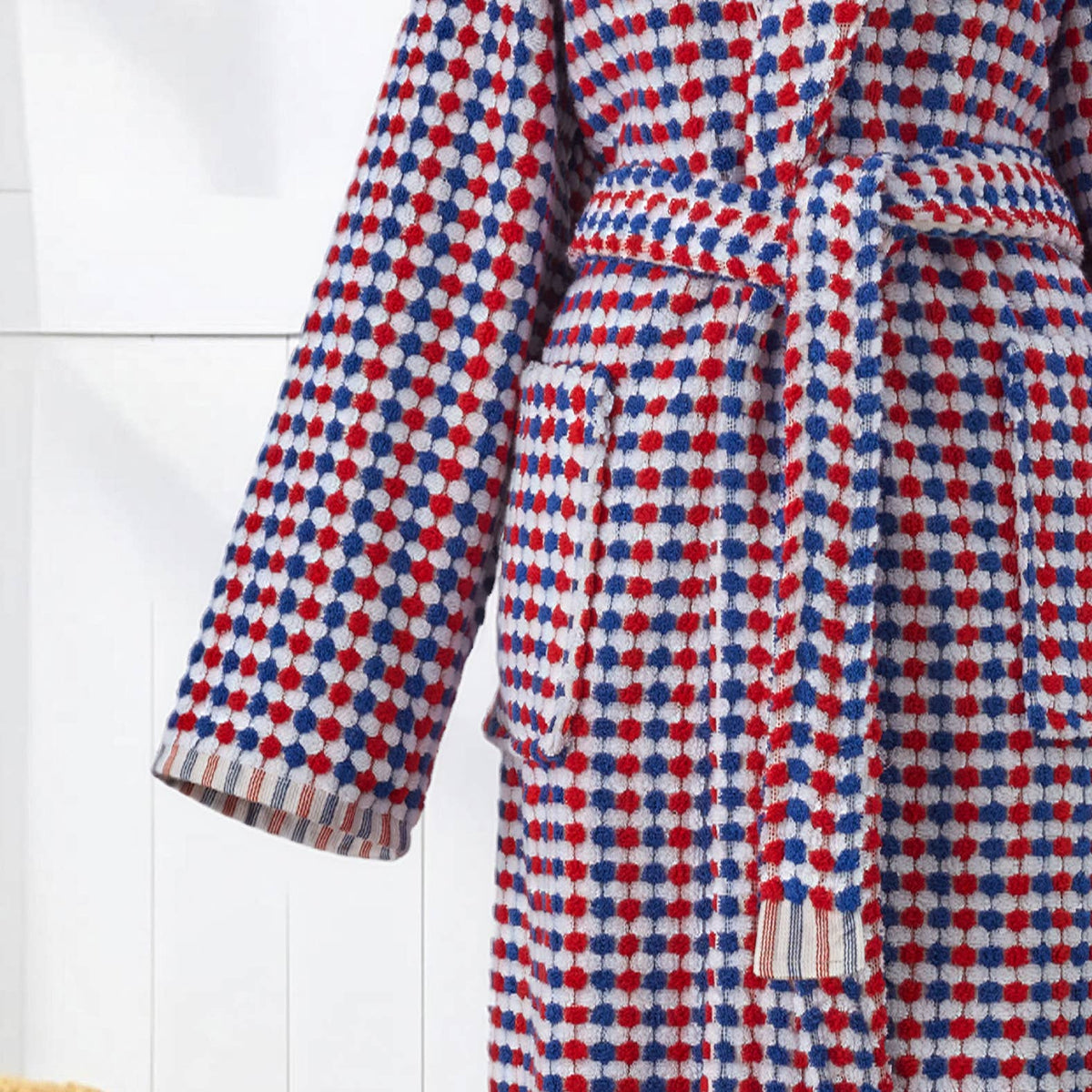 Pompom Turkish bathrobe – Navy & Red, Shawl Collar, texture detail | Kikoya