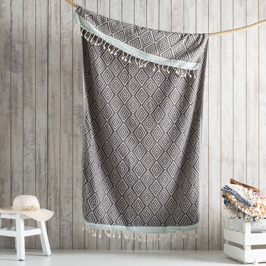 Modern Diamond Turkish beach towel in an all-over diamond jacquard | Kikoya