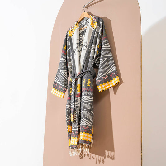 Tribal flat-woven Turkish bathrobe in black & white – kimono, pompom trim | Kikoya