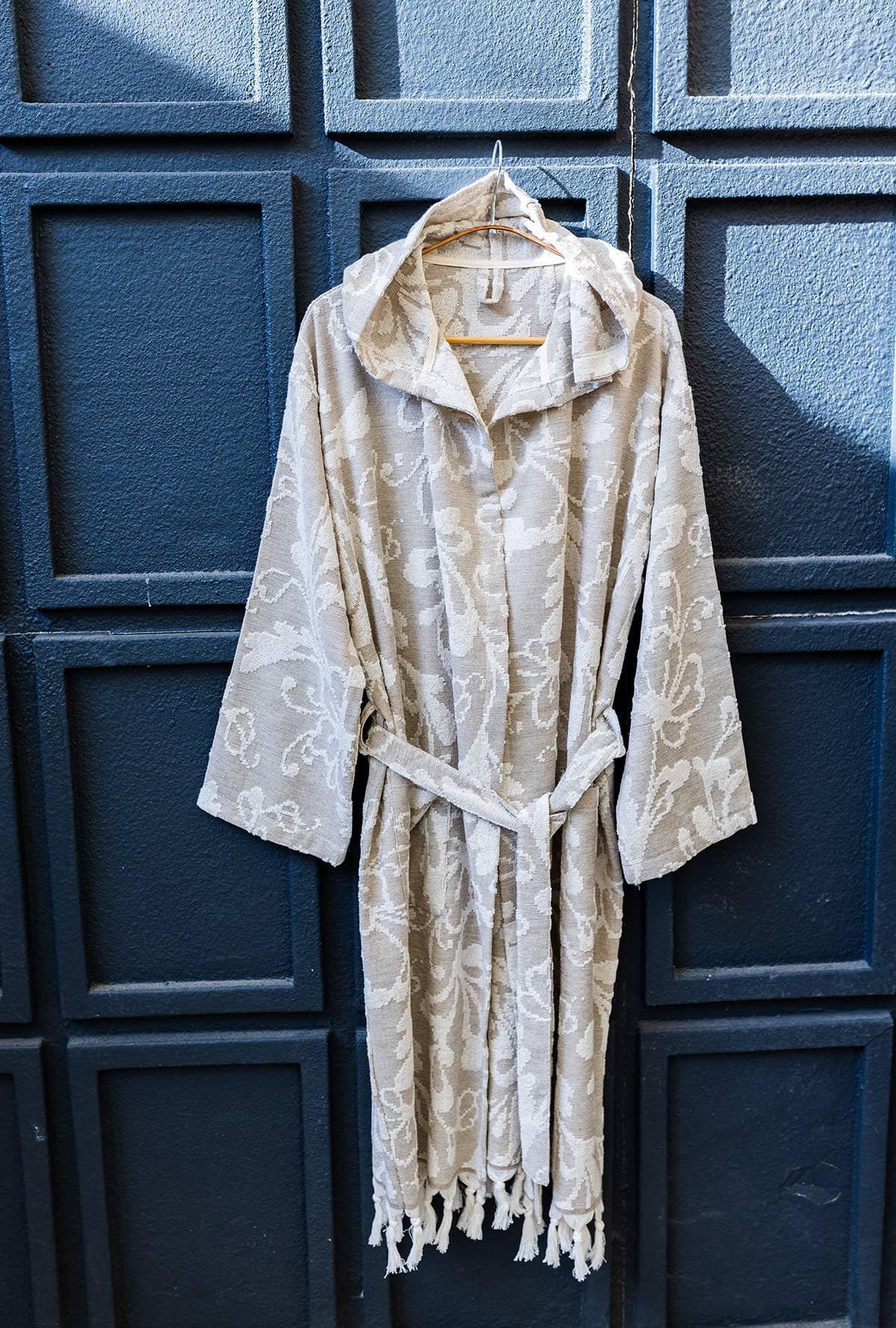 Garden raised terry Turkish bathrobe with a botanical jacquard, hooded | Kikoya