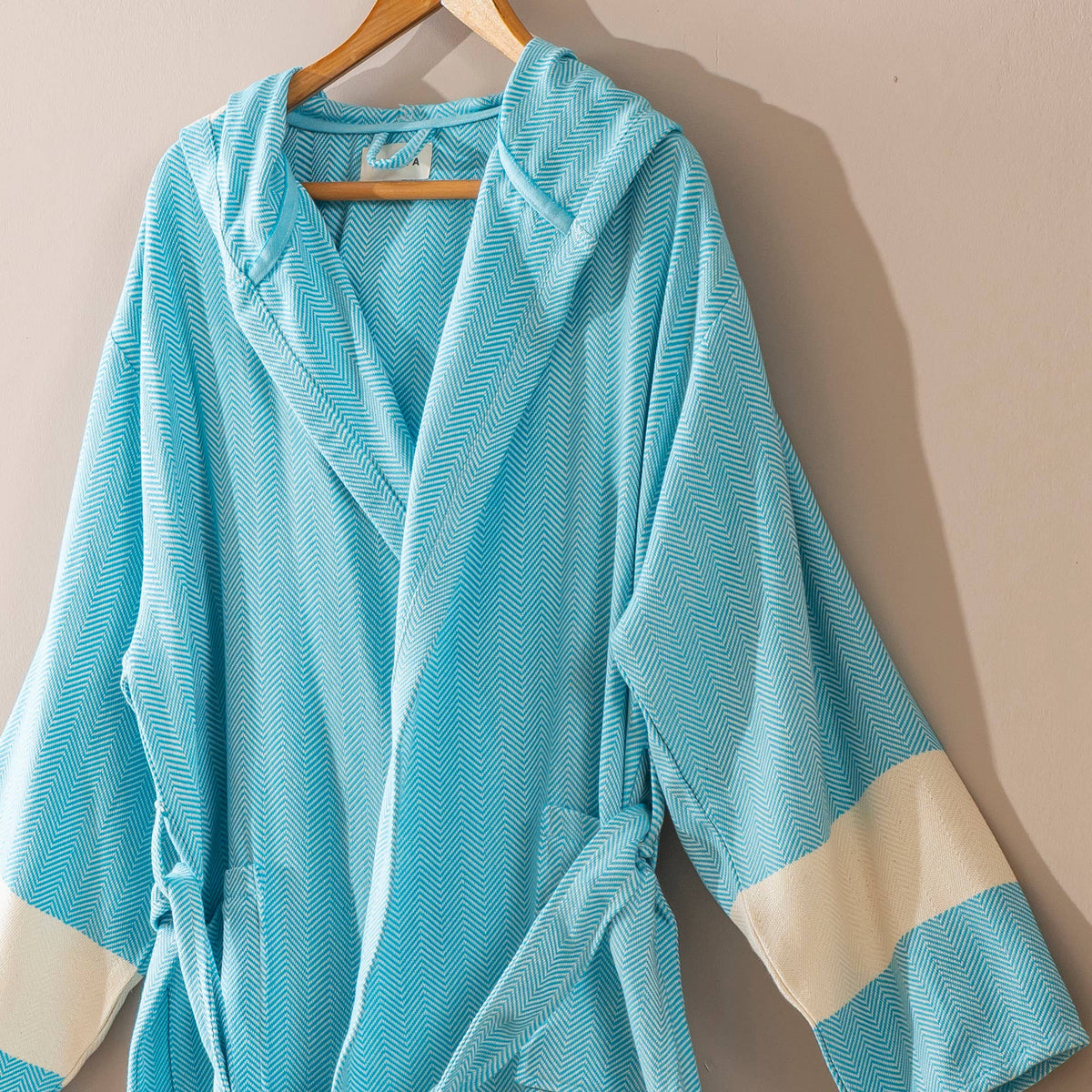 Herringbone Turkish cotton bathrobe – color-block hooded robe | Kikoya