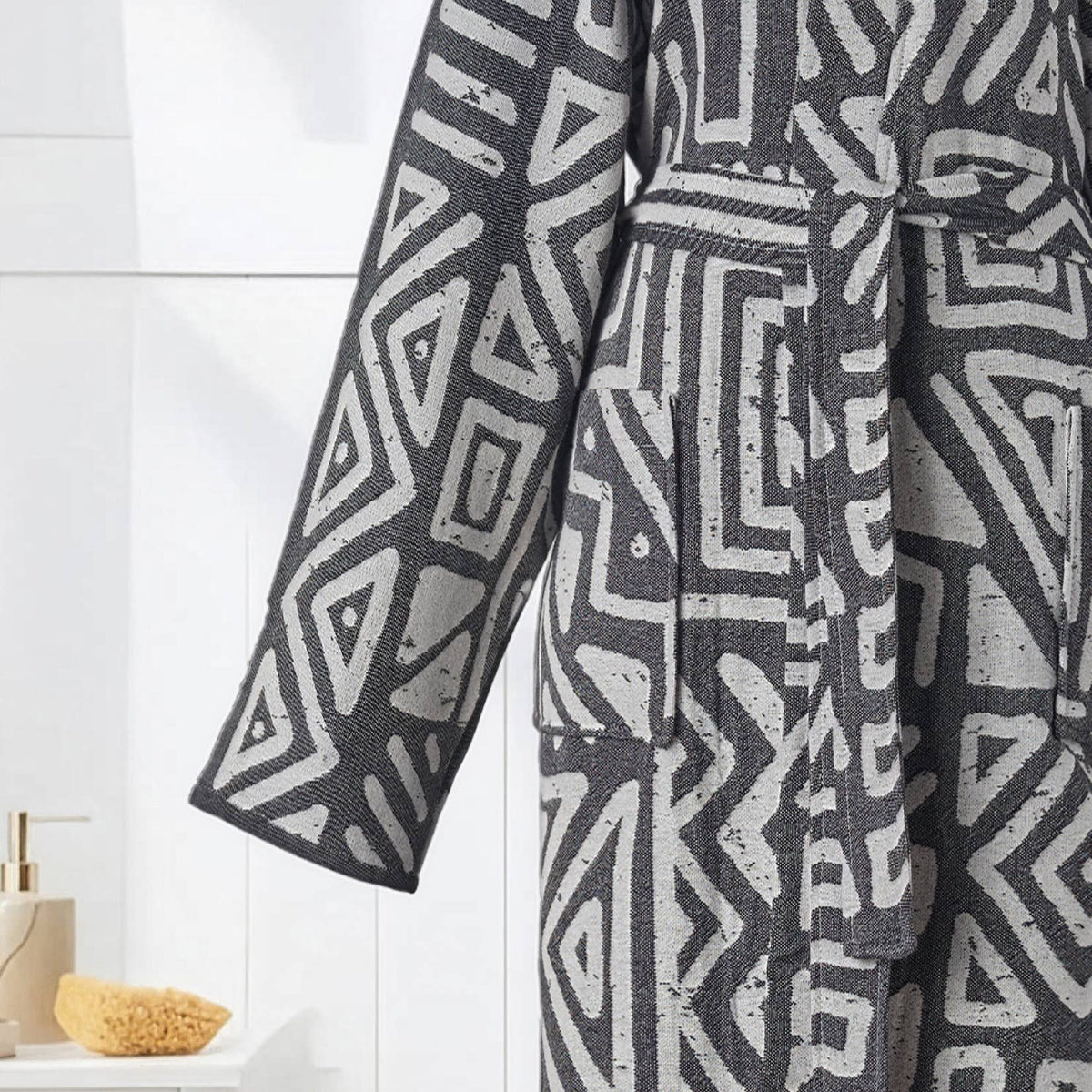 MixGeo Turkish kimono bathrobe – Black & White, sleeve detail | Kikoya