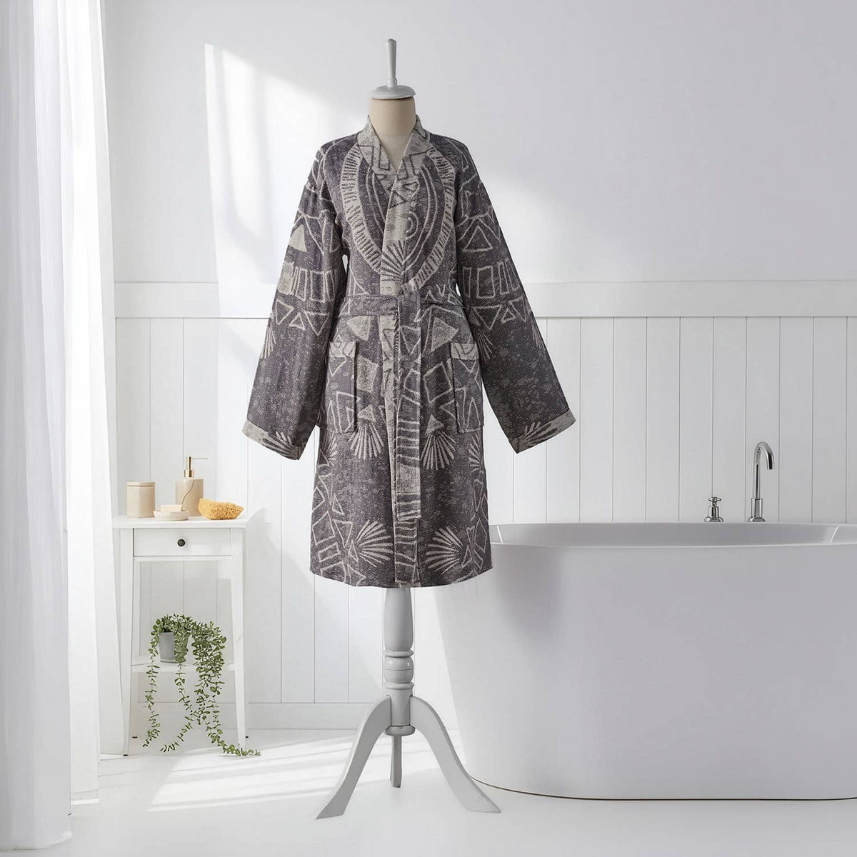 Storyteller print Turkish bathrobe – shawl collar | Kikoya