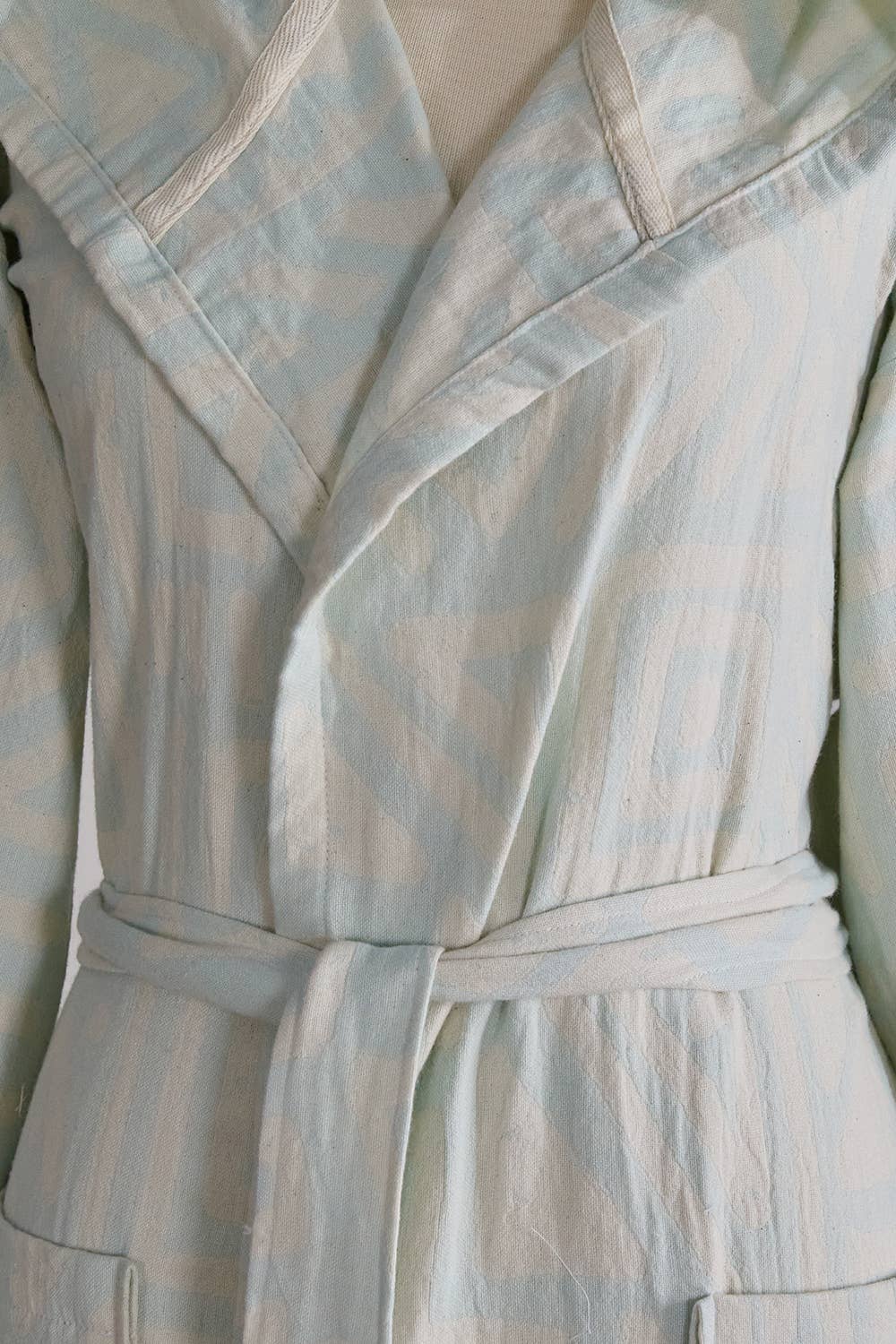 Jacquard Turkish cotton bathrobe in mint – hooded, belted | Kikoya