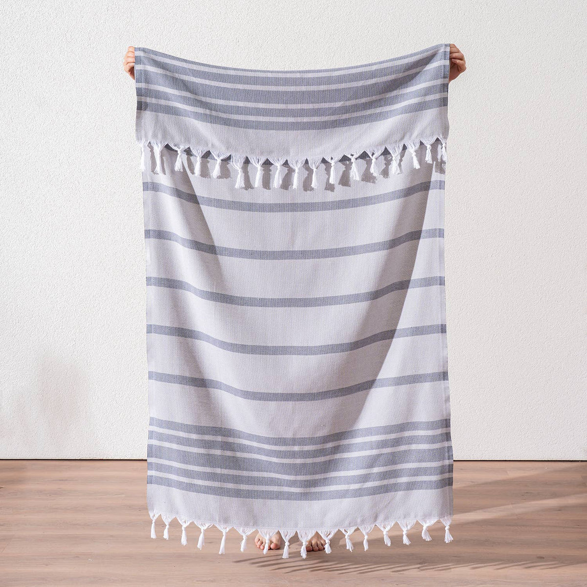 Luxe Herringbone Turkish towel – Grey/Anthracite, grey with anthracite stripes | Kikoya