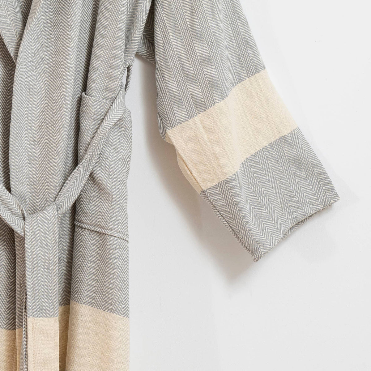 Herringbone Turkish cotton bathrobe – color-block hooded robe | Kikoya