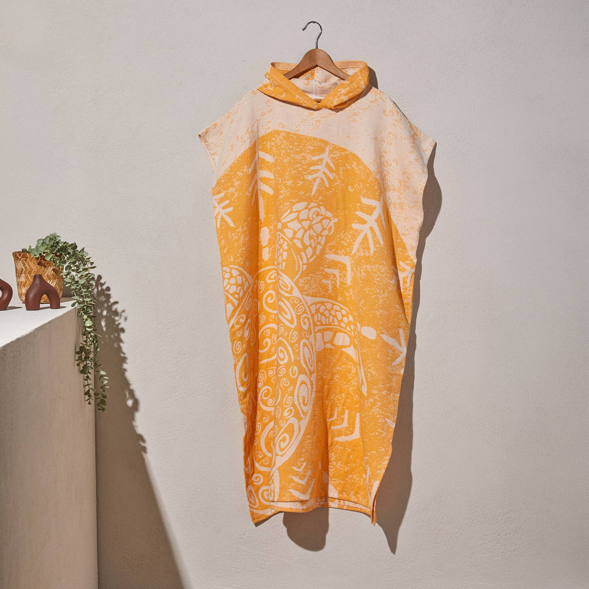 Galapagos Turtle Adult Hooded Changing Poncho – Print, hood detail | Kikoya
