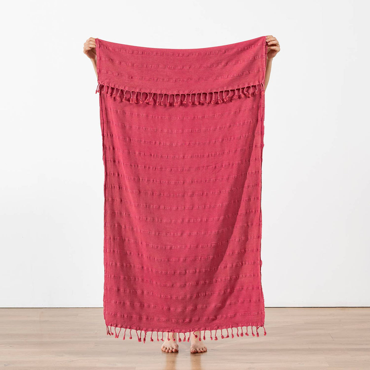Stonewashed Turkish beach towel – Cherry | Kikoya