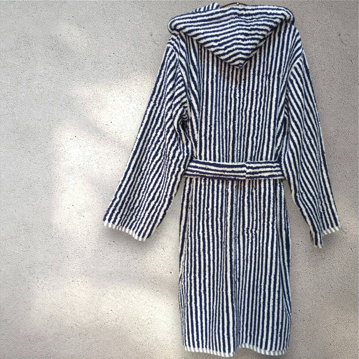 Pompom Turkish bathrobe – Navy & White Stripe, Hooded, texture detail | Kikoya