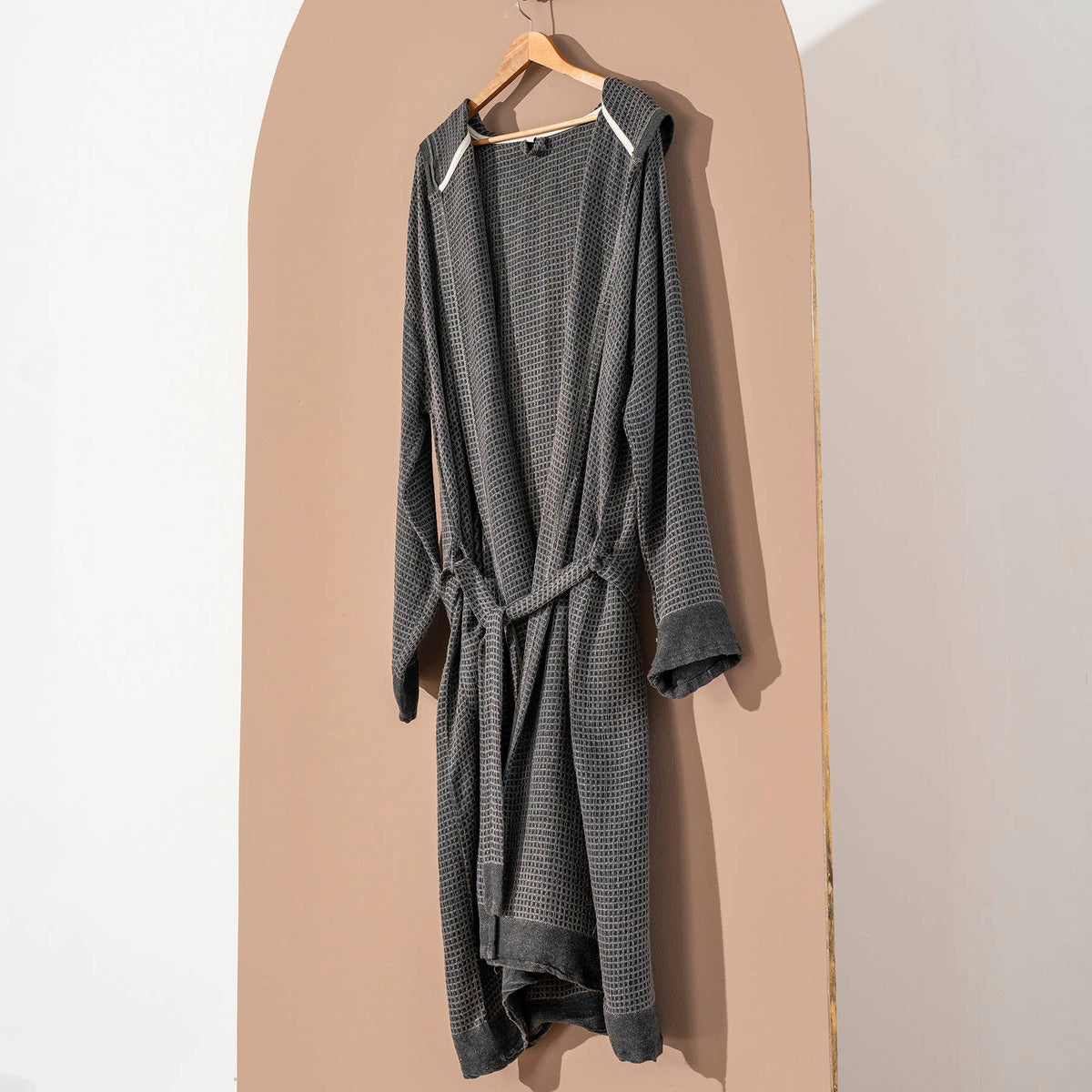 Stonewashed lightweight waffle Turkish bathrobe, hooded and belted | Kikoya