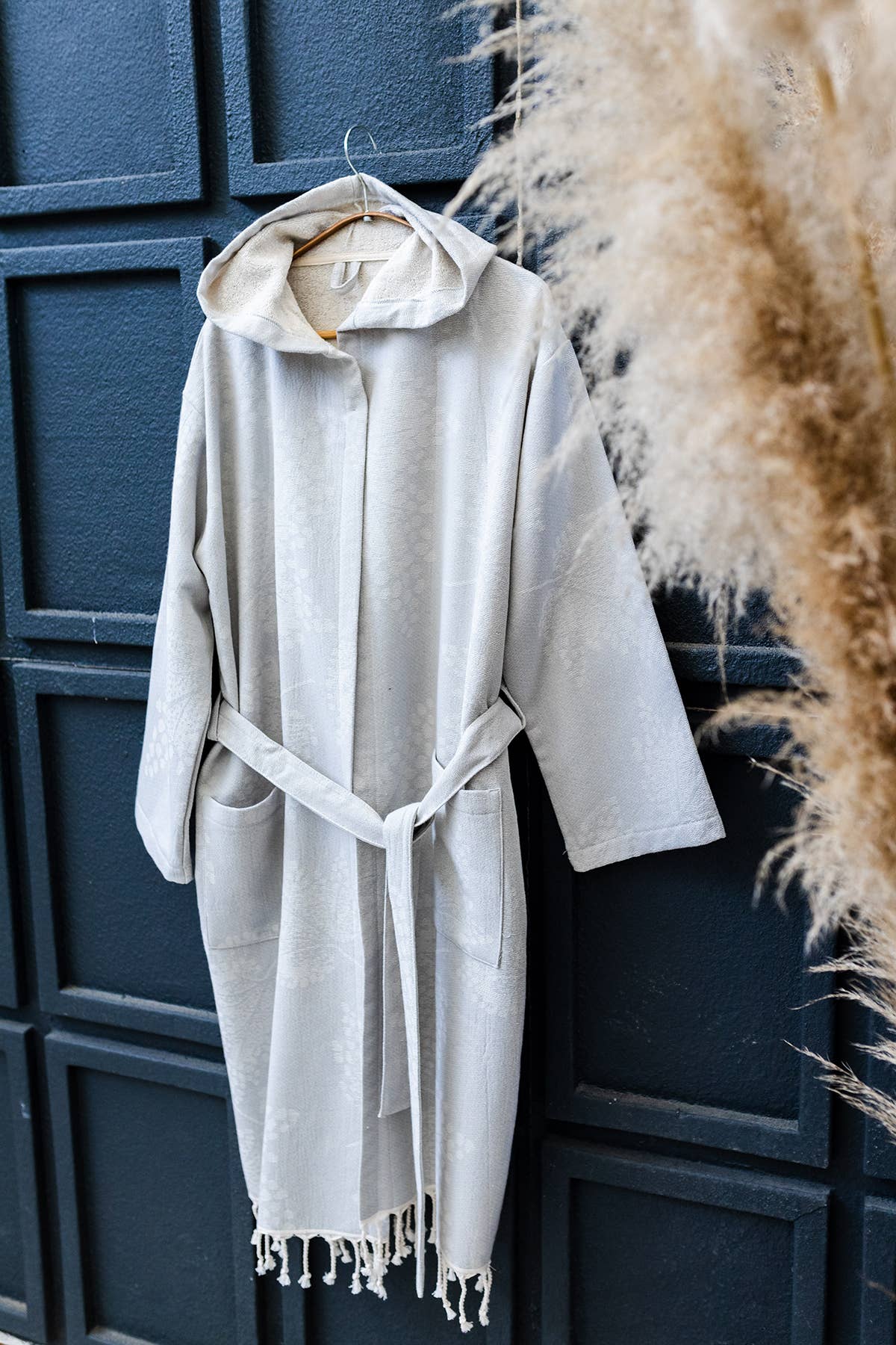 Leaves raised terry Turkish bathrobe, hooded, grey leaf jacquard | Kikoya