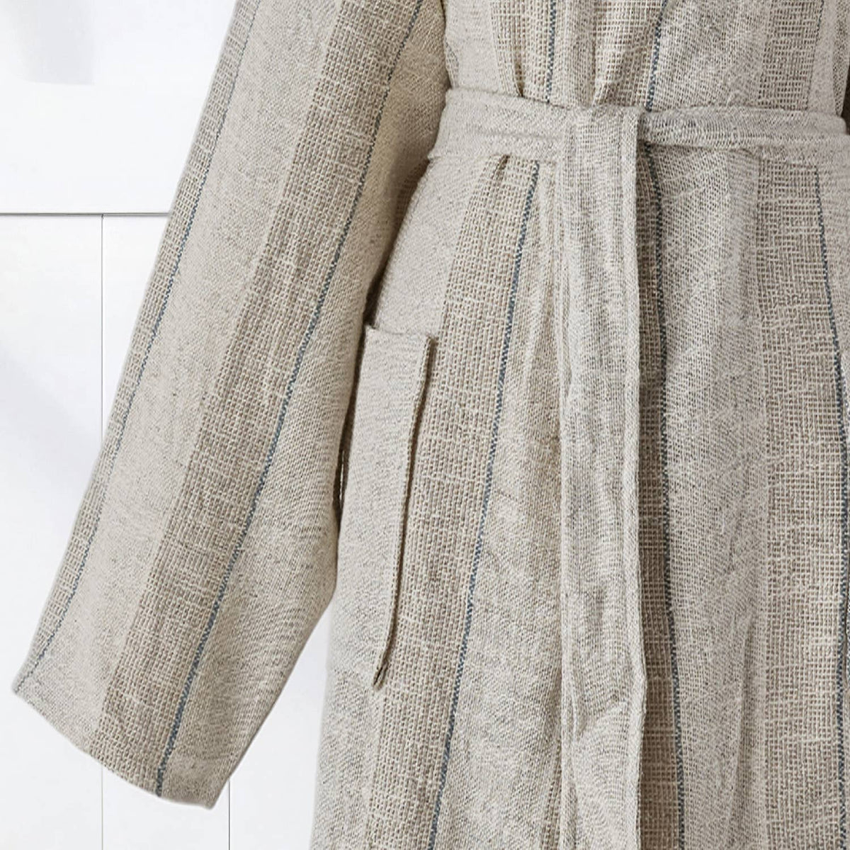 Textured Turkish cotton bathrobe in natural linen look – hooded | Kikoya