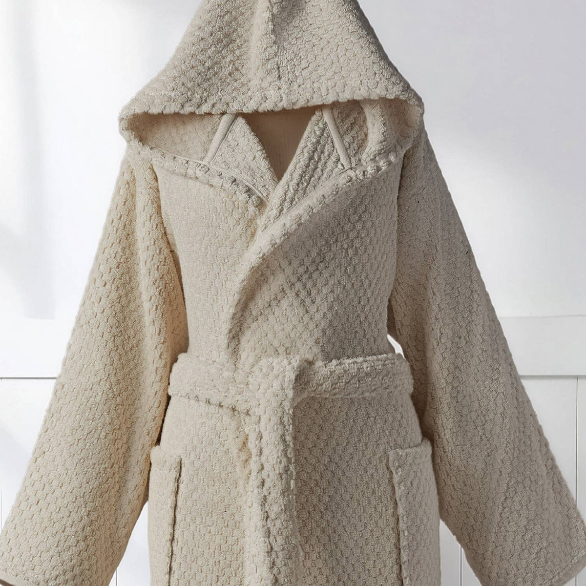 Pompom Turkish bathrobe – Natural, Hooded, belt and pocket detail | Kikoya