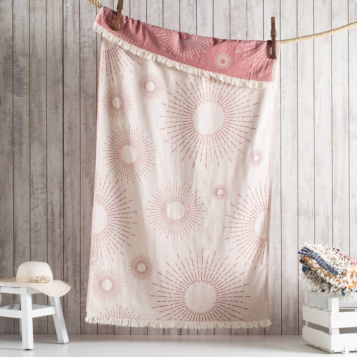 Sunburst print Turkish beach towel on natural cotton, 35x70 in, flat weave | Kikoya
